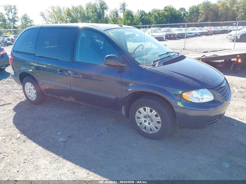 2007 CHRYSLER TOWN & COUNTRY SWB | 1A4GJ45R57B152133 | UPCARS