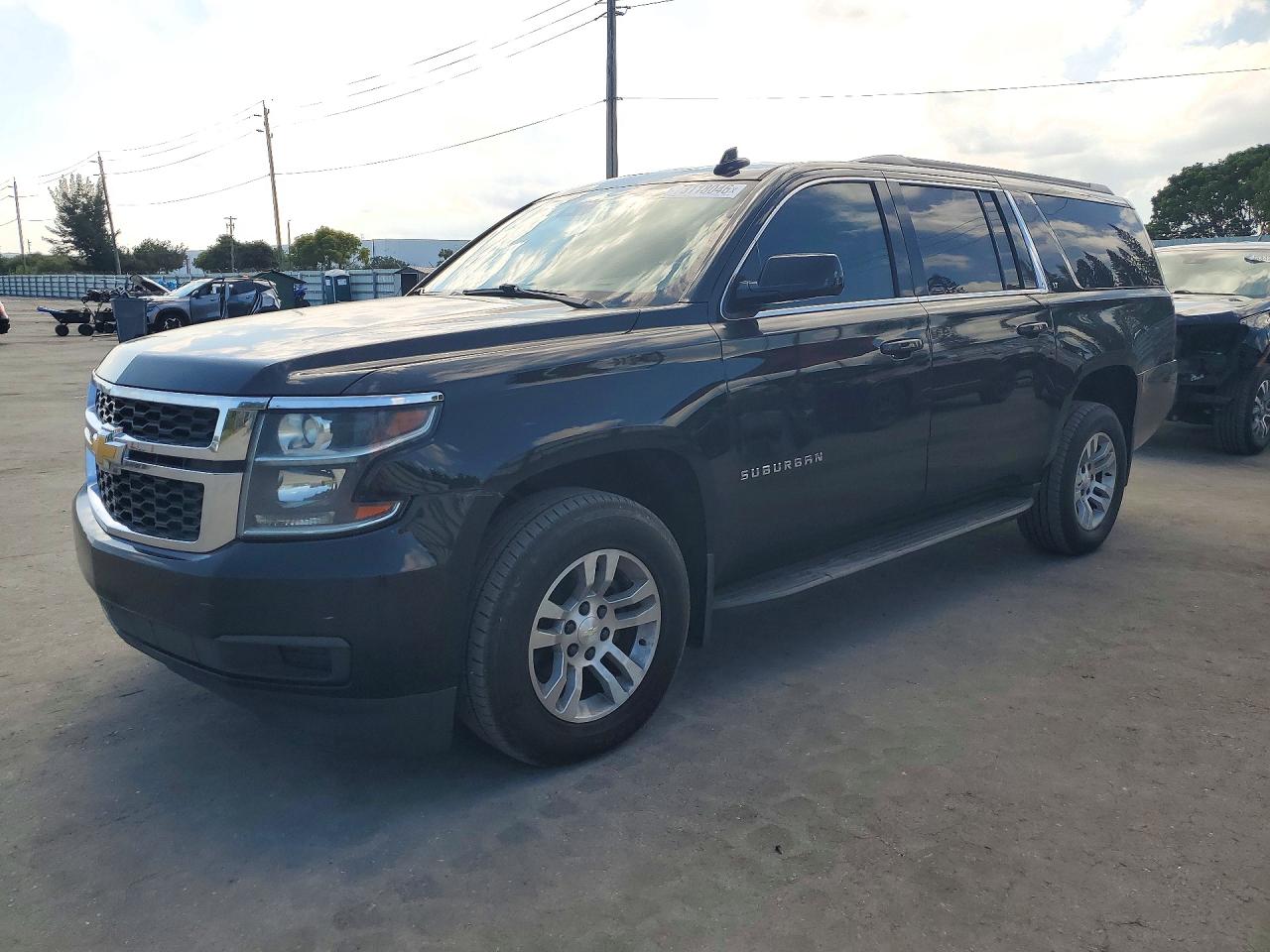 2019 CHEVROLET SUBURBAN K1500 LT | 1GNSKHKC3KR170559 | UPCARS