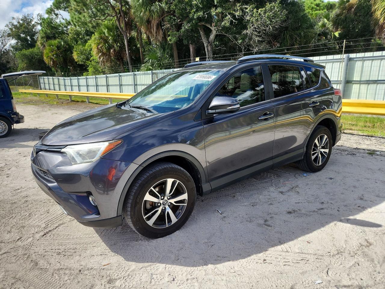 2018 TOYOTA RAV4 XLE | JTMWFREV0JJ212524 | UPCARS