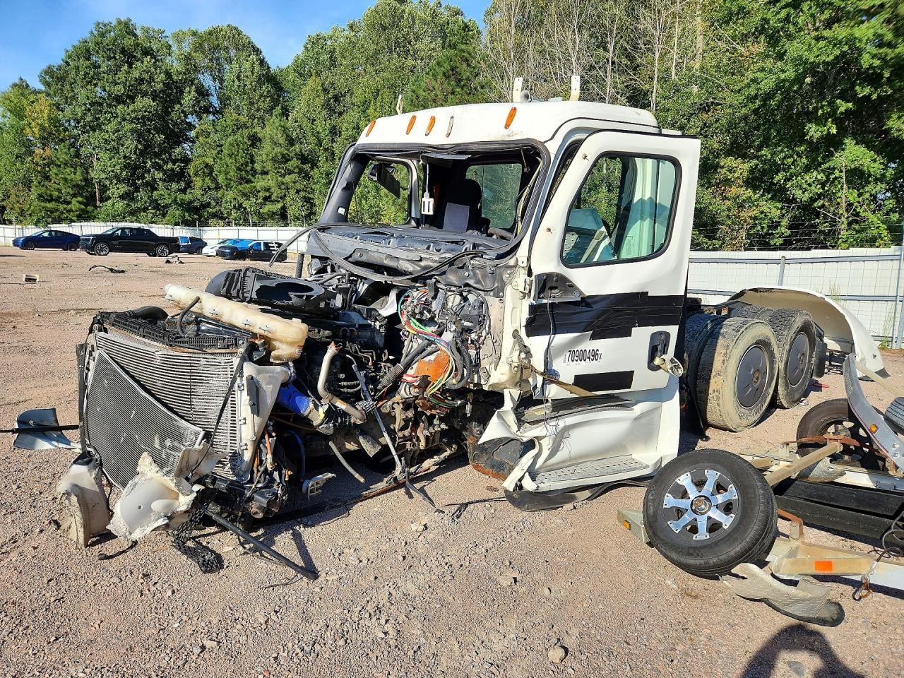 2020 FREIGHTLINER ALL OTHER SEMI TRUCK | 1FUJHLDV0LLLY9206 | UPCARS