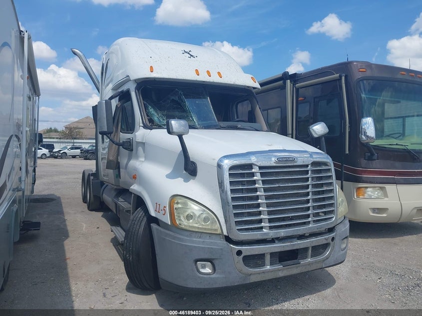 2014 FREIGHTLINER CASCADIA 125 | 3AKJGLD65ESFR9497 | UPCARS