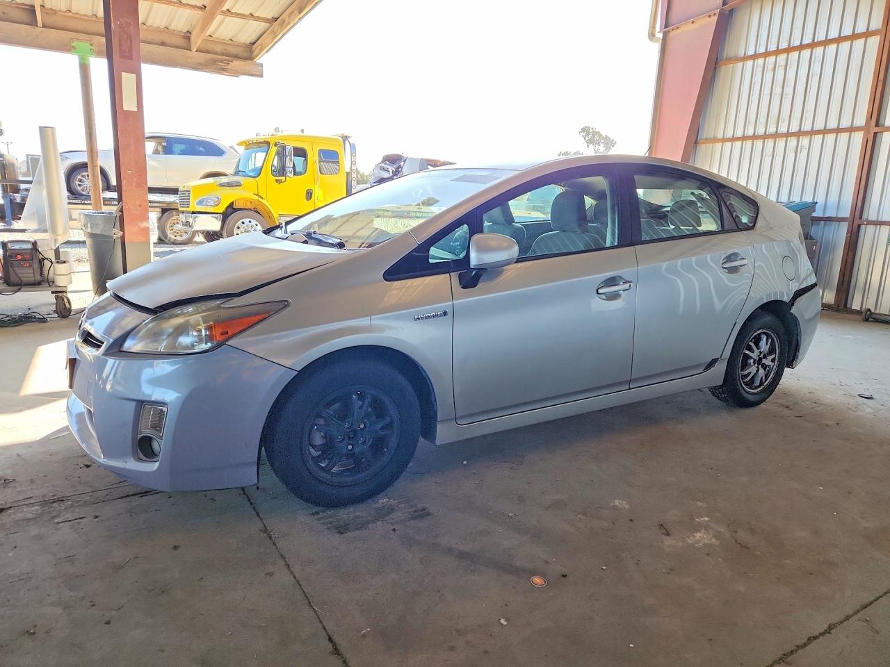 2011 TOYOTA PRIUS THREE | JTDKN3DU7B5250558 | UPCARS