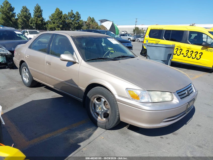 2001 TOYOTA CAMRY LE | JT2BG22K110564975 | UPCARS