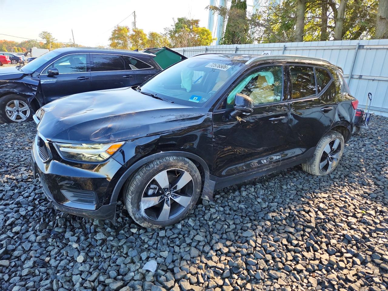 2020 VOLVO XC40 T5 MOMENTUM | YV4162UK1L2264439 | UPCARS