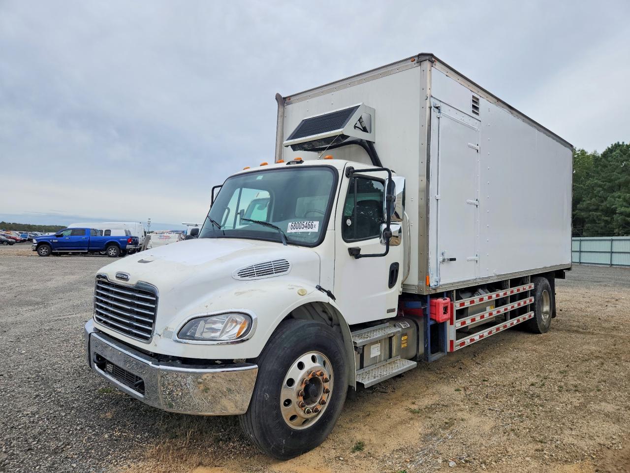 2012 FREIGHTLINER ALL OTHER BUSINESS CLASS  REFRIGERATED BOX TRUCK | 1FVACXDT3CHBD5751 | UPCARS