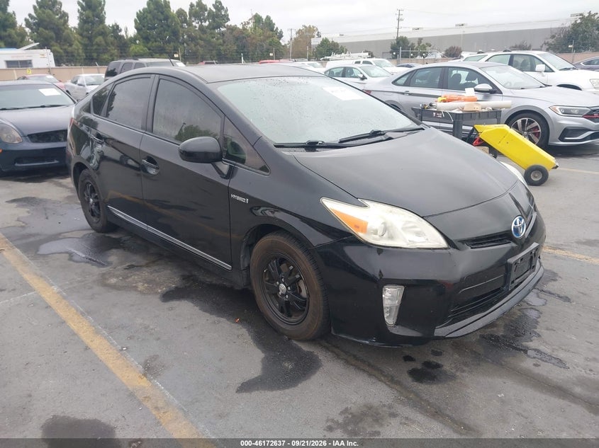 2015 TOYOTA PRIUS TWO | JTDKN3DU4F1897271 | UPCARS
