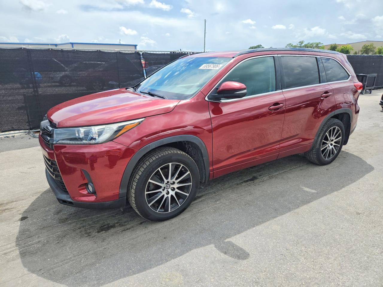 2018 TOYOTA HIGHLANDER SE | 5TDJZRFH0JS540765 | UPCARS