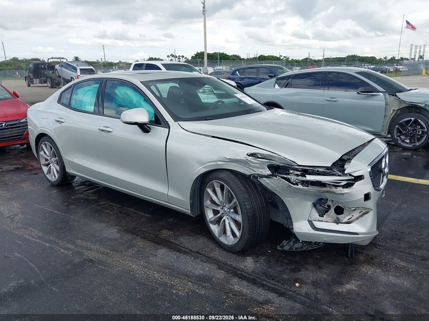 2020 VOLVO S60 T5 MOMENTUM | 7JR102FK8LG065202 | UPCARS