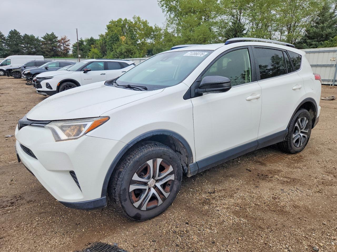 2017 TOYOTA RAV4 LE | JTMBFREV2HJ132277 | UPCARS