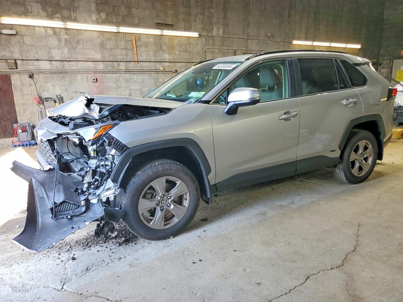 2025 TOYOTA RAV4 XLE | JTMRWRFV0SJ075002 | UPCARS