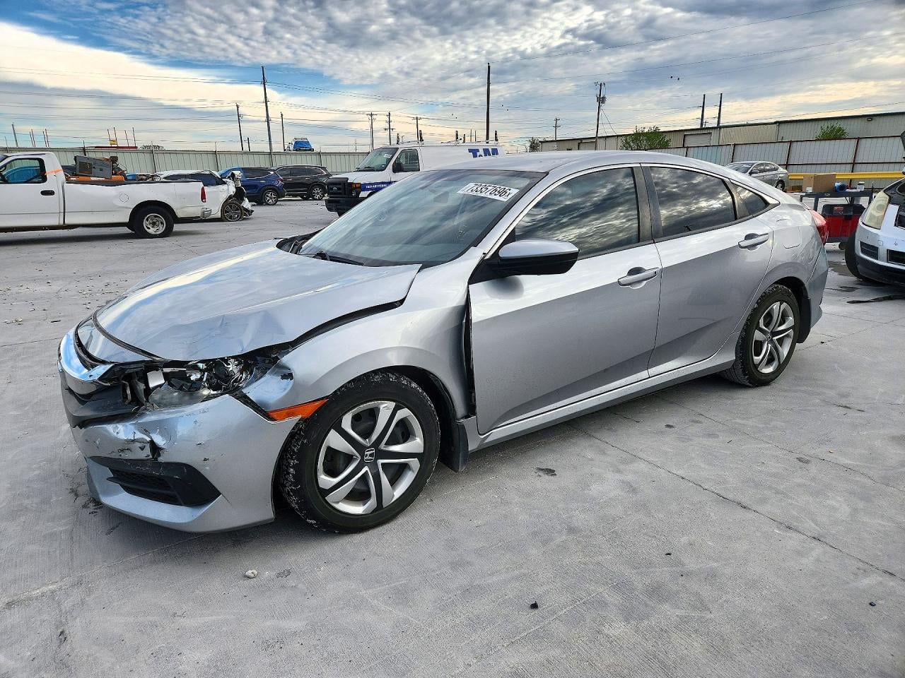 2018 HONDA CIVIC LX | 2HGFC2F56JH577968 | UPCARS