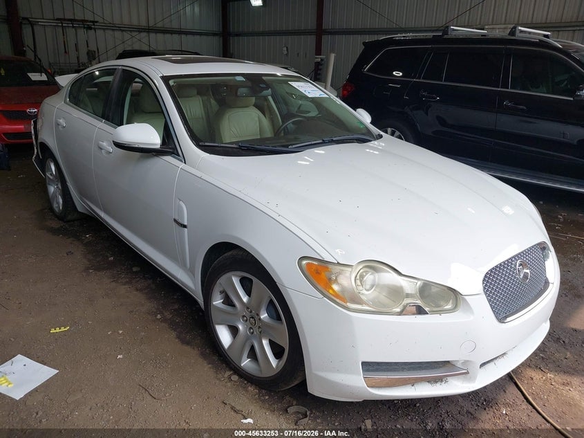 2011 JAGUAR XF | SAJWA0FBXBLR87547 | UPCARS