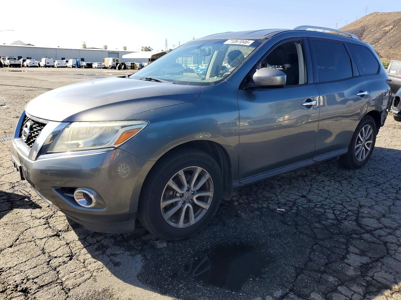 2015 NISSAN PATHFINDER SV | 5N1AR2MM1FC709297 | UPCARS