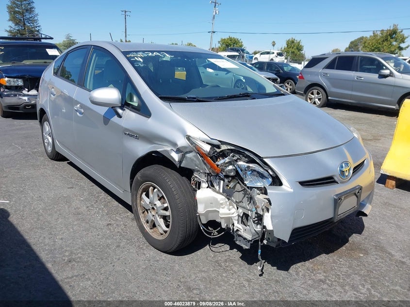2011 TOYOTA PRIUS FOUR | JTDKN3DU4B1404702 | UPCARS