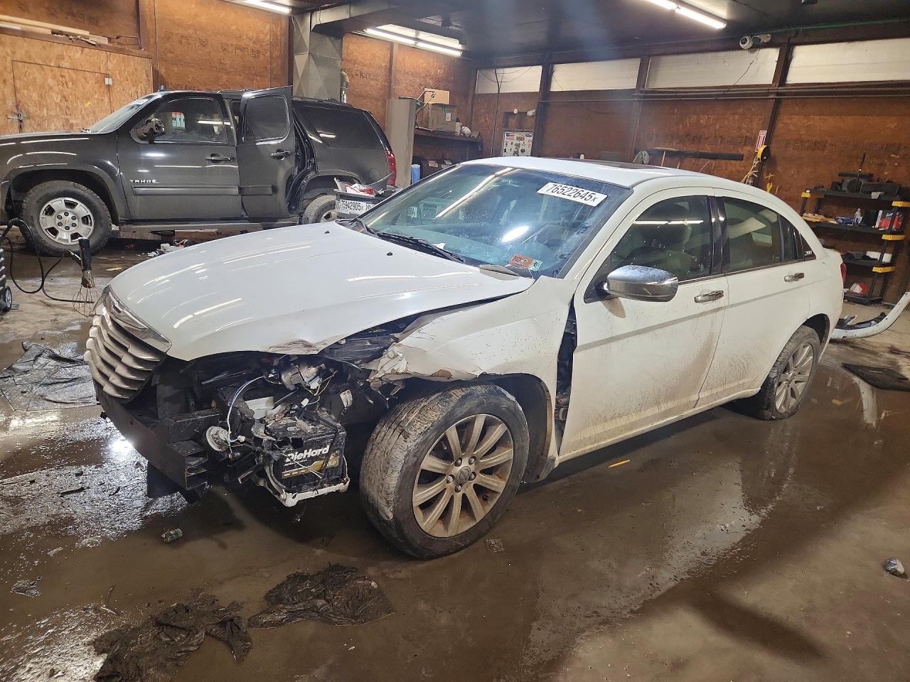 2013 CHRYSLER 200 LIMITED | 1C3CCBCG0DN521077 | UPCARS