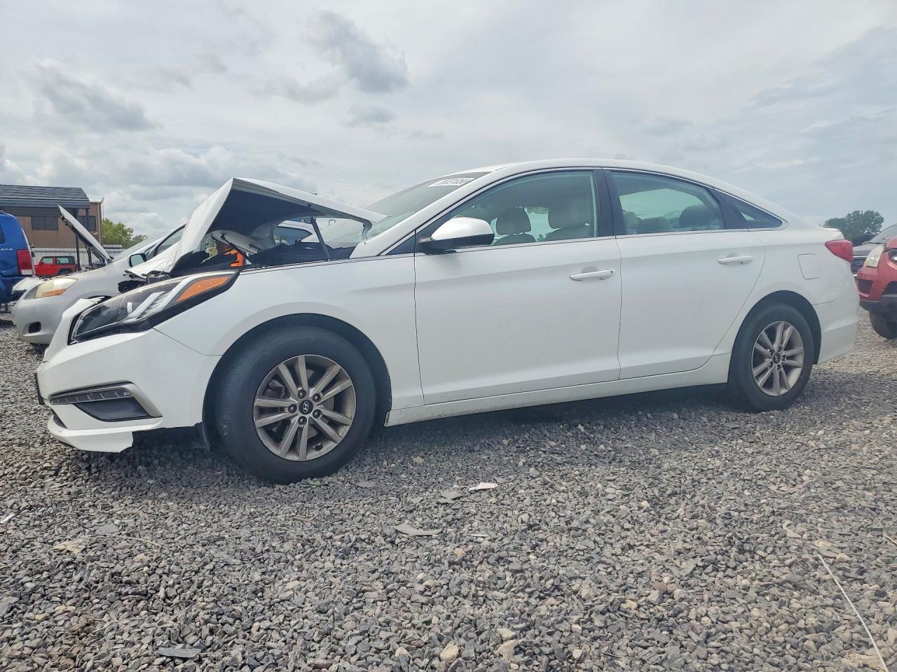 2015 HYUNDAI SONATA SE | 5NPE24AF2FH014374 | UPCARS