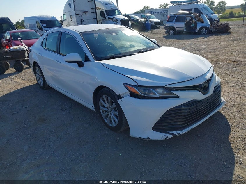 2018 TOYOTA CAMRY LE | 4T1B11HK1JU050316 | UPCARS