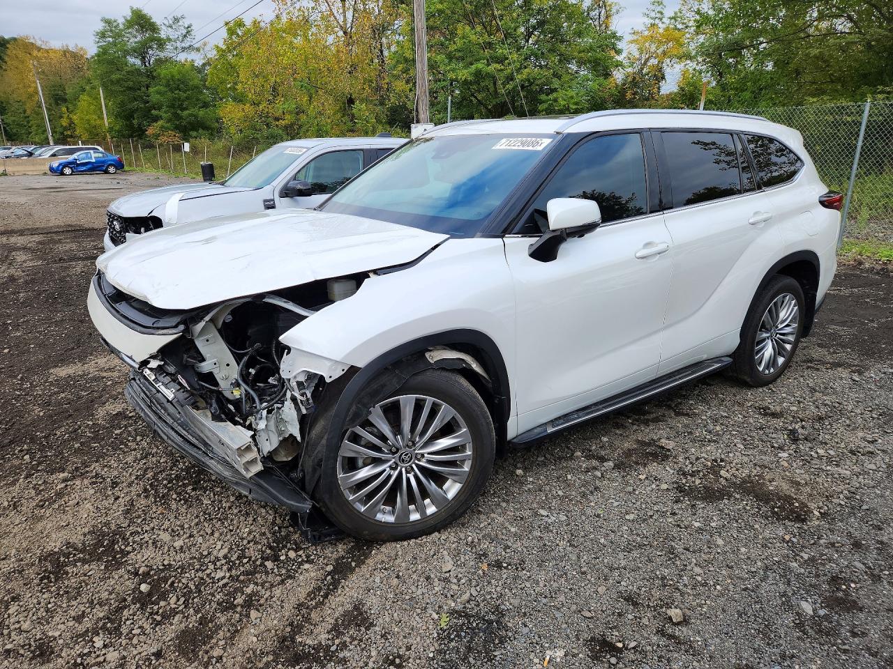 2024 TOYOTA HIGHLANDER PLATINUM | 5TDKDRBH7RS542128 | UPCARS