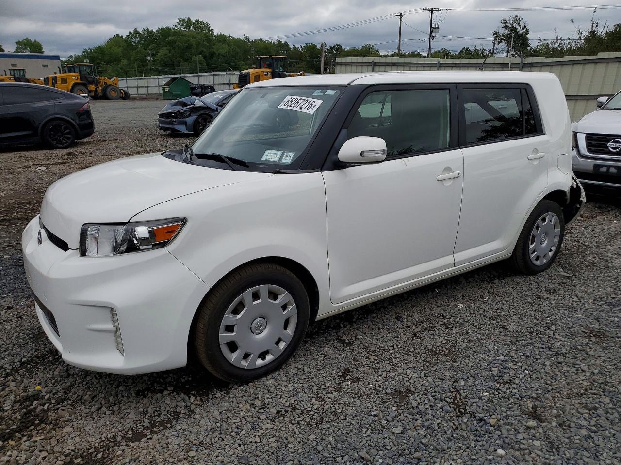 2014 SCION X BASE | JTLZE4FE2EJ058670 | UPCARS