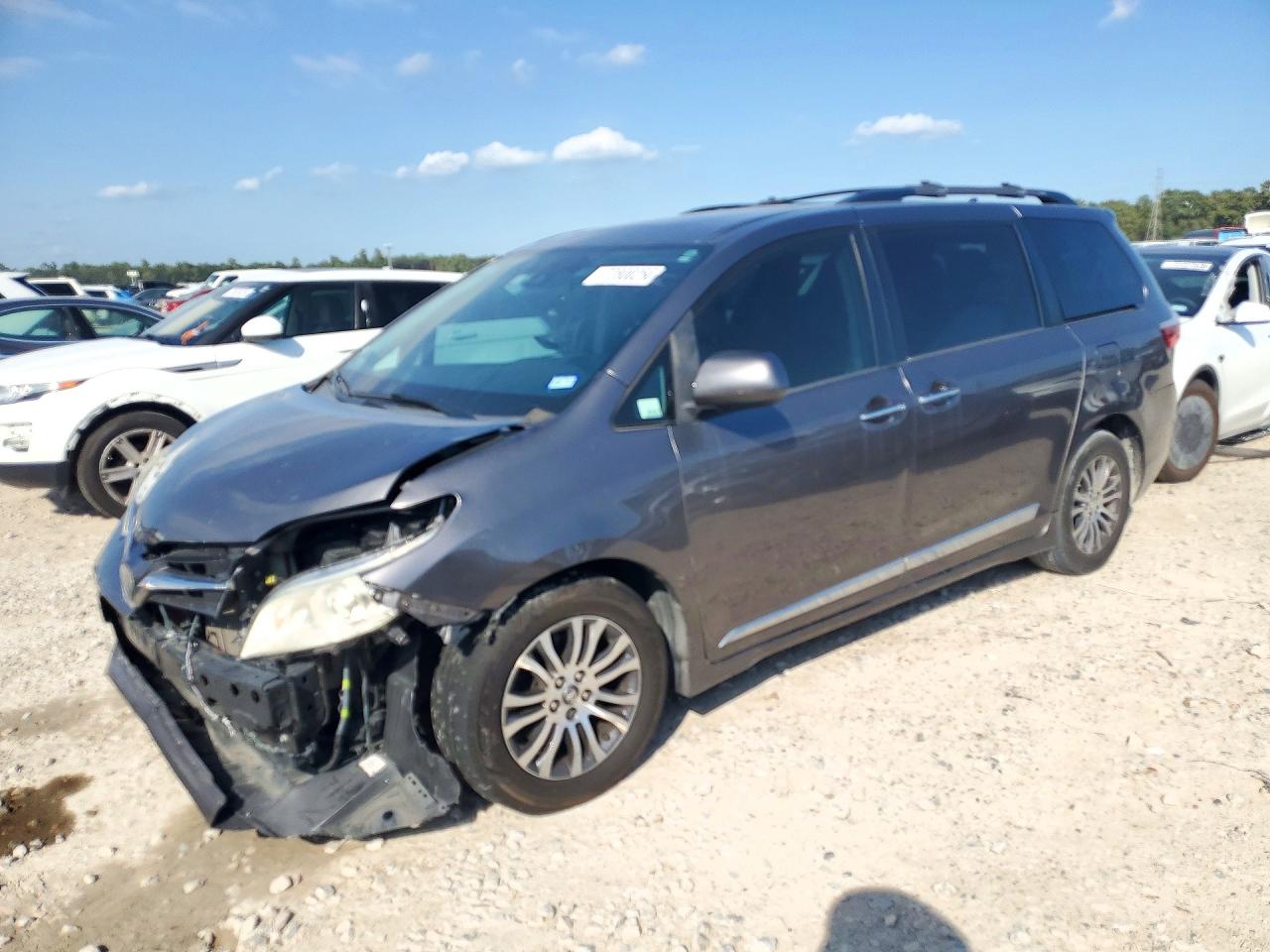 2019 TOYOTA SIENNA XLE 8-PASSENGER | 5TDYZ3DC1KS966971 | UPCARS