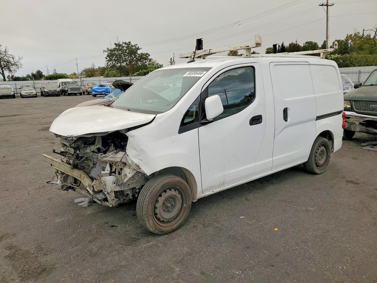 2015 NISSAN NV SV | 3N6CM0KN7FK714233 | UPCARS
