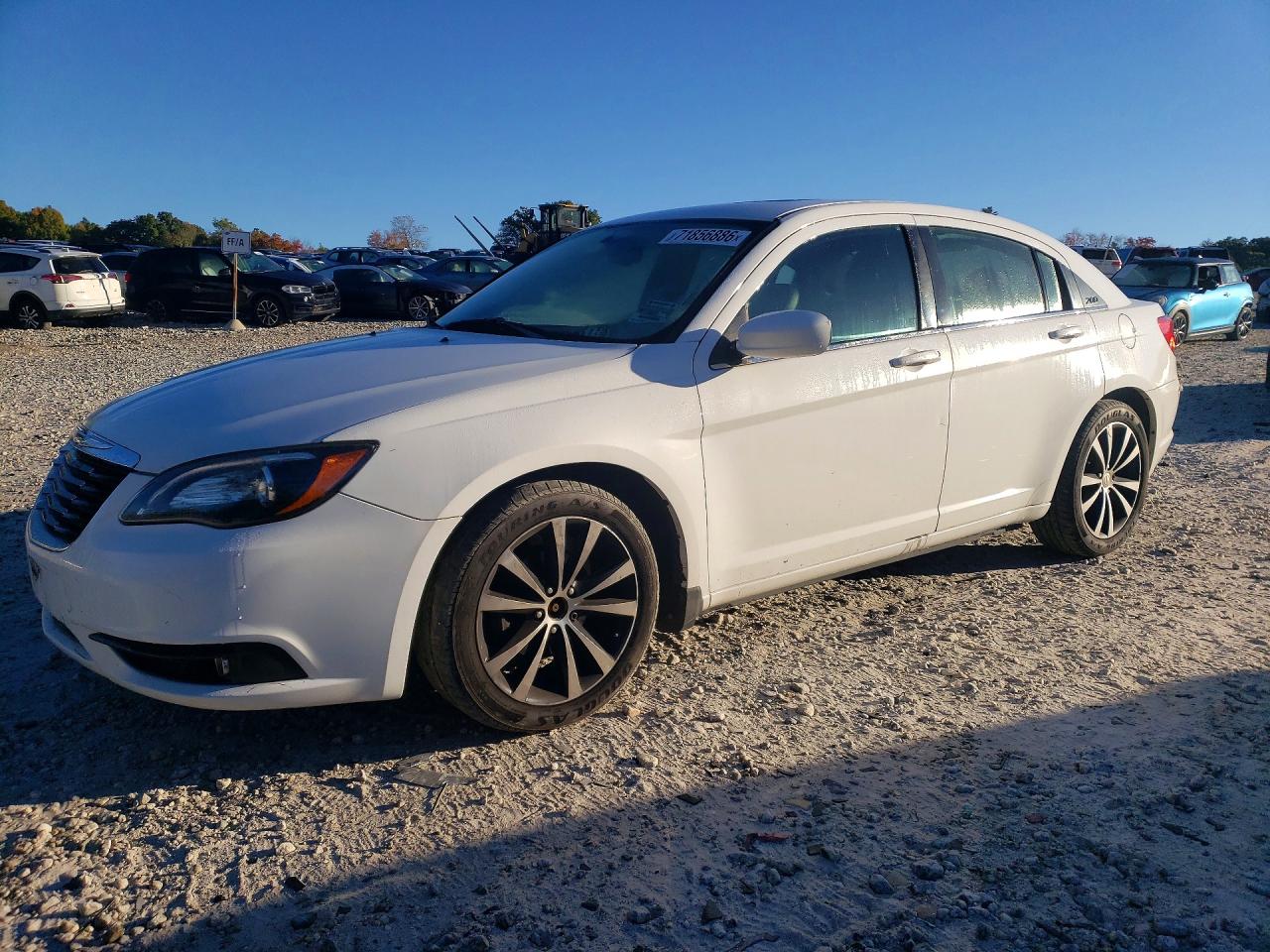 2011 CHRYSLER 200 | 1C3BC8FG0BN612356 | UPCARS