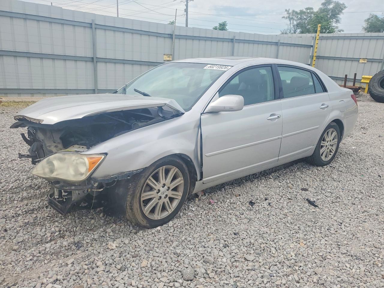 2010 TOYOTA AVALON LIMITED | 4T1BK3DB2AU352843 | UPCARS