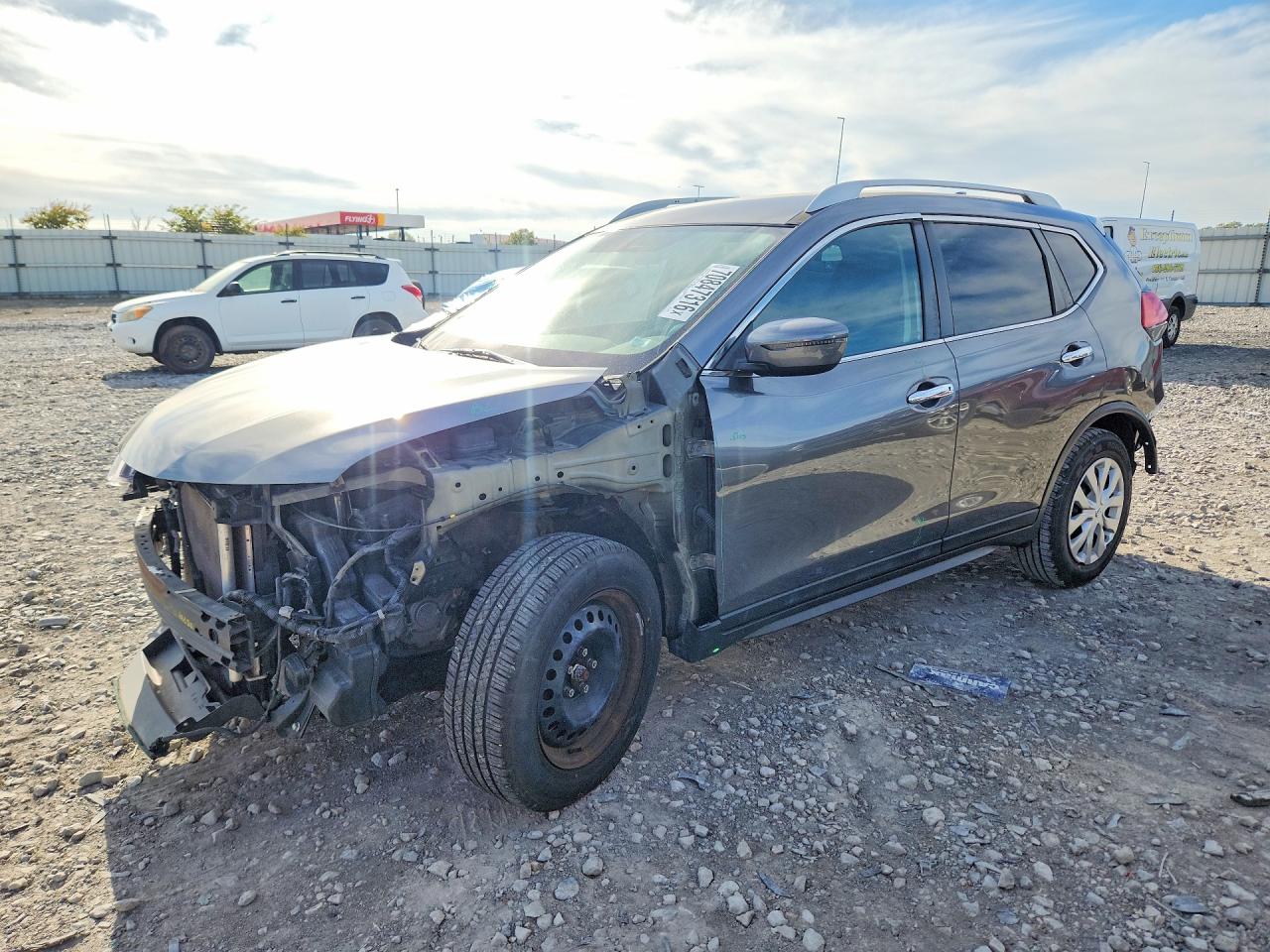 2017 NISSAN ROGUE S | 5N1AT2MT3HC825726 | UPCARS