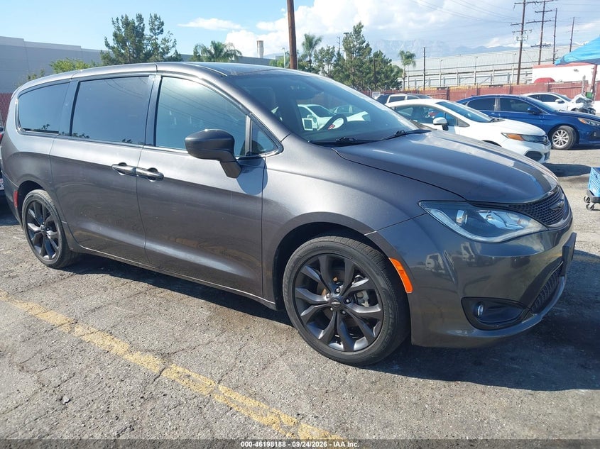 2018 CHRYSLER PACIFICA TOURING PLUS | 2C4RC1FG2JR287440 | UPCARS