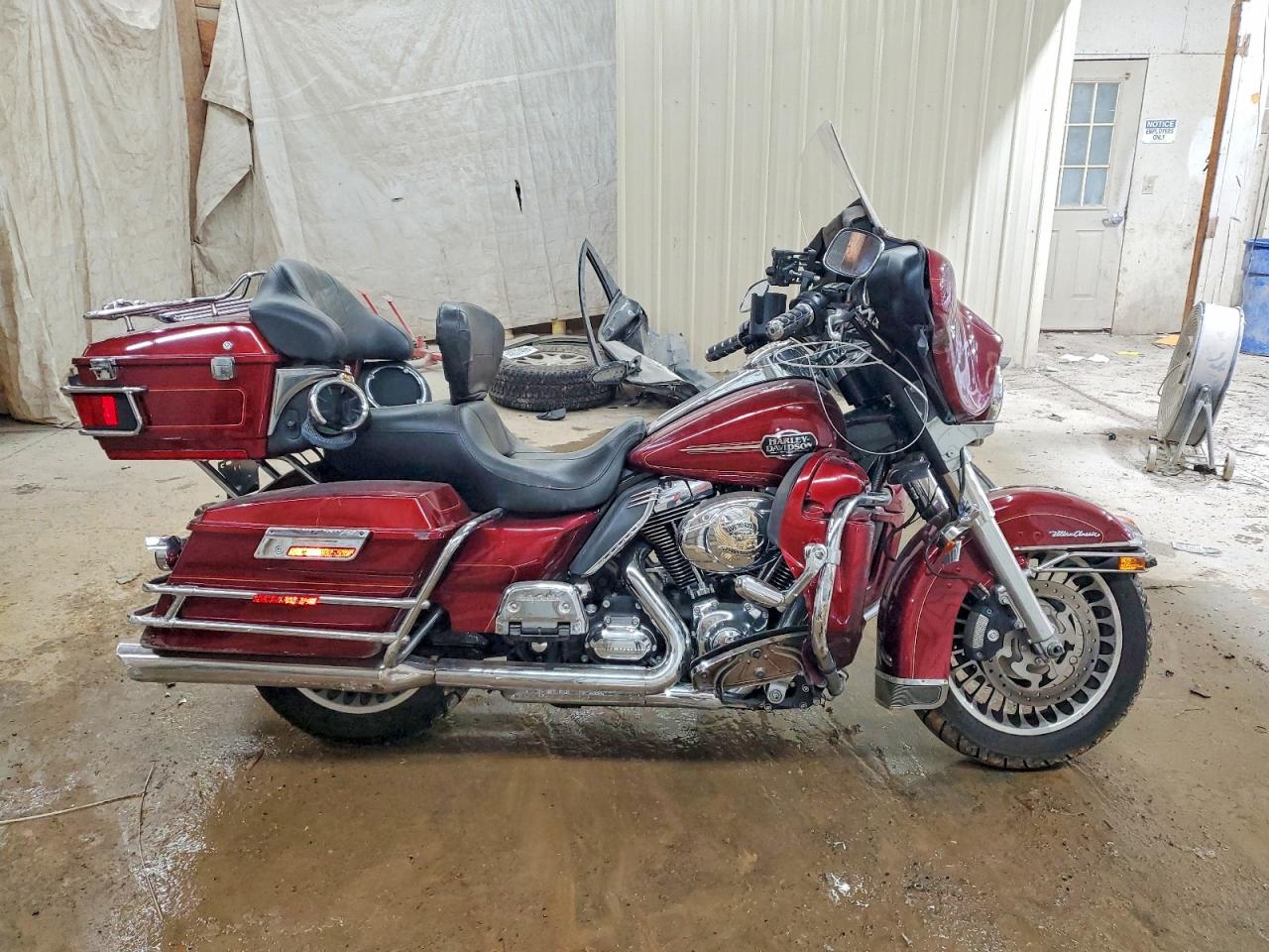 2010 HARLEY-DAVIDSON FL | 1HD1FC419AB671971 | UPCARS