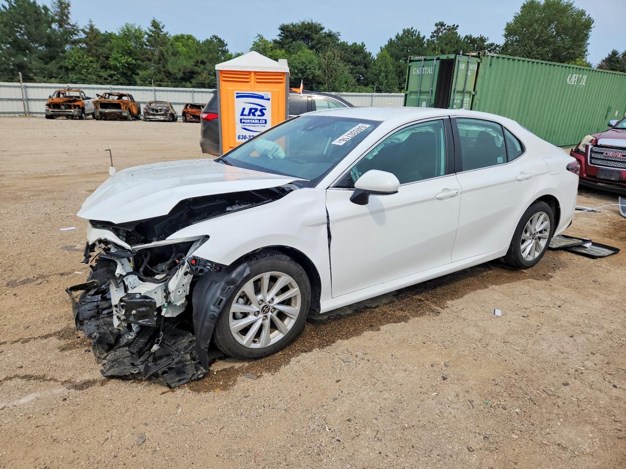 2022 TOYOTA CAMRY LE | 4T1C11AK1NU675867 | UPCARS