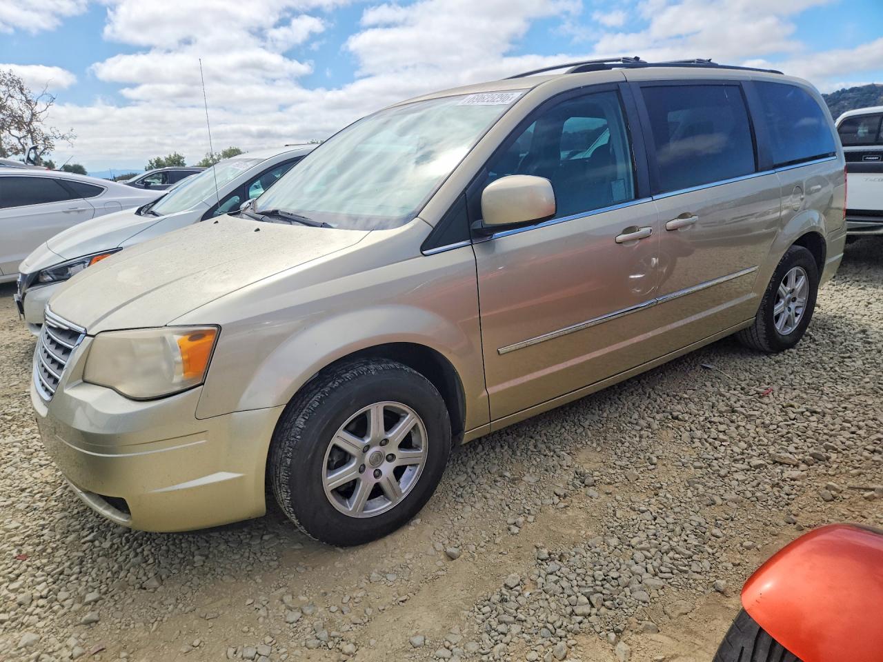 2010 CHRYSLER MINIVAN TOURING | 2A4RR5D12AR281667 | UPCARS
