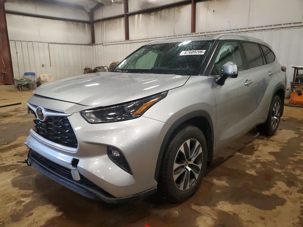 2023 TOYOTA HIGHLANDER XLE | 5TDKDRBH1PS508599 | UPCARS