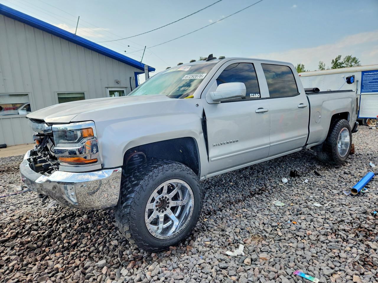 2017 CHEVROLET SILVERADO K1500 LT | 1GCUKREC2HF116554 | UPCARS