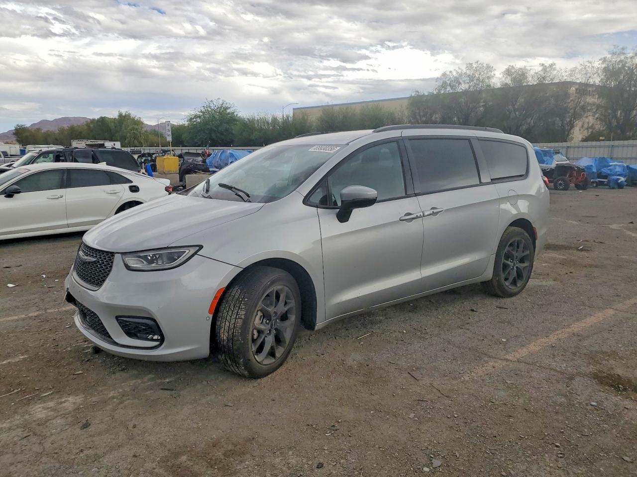 2023 CHRYSLER PACIFICA TOURING L | 2C4RC3BG1PR545568 | UPCARS