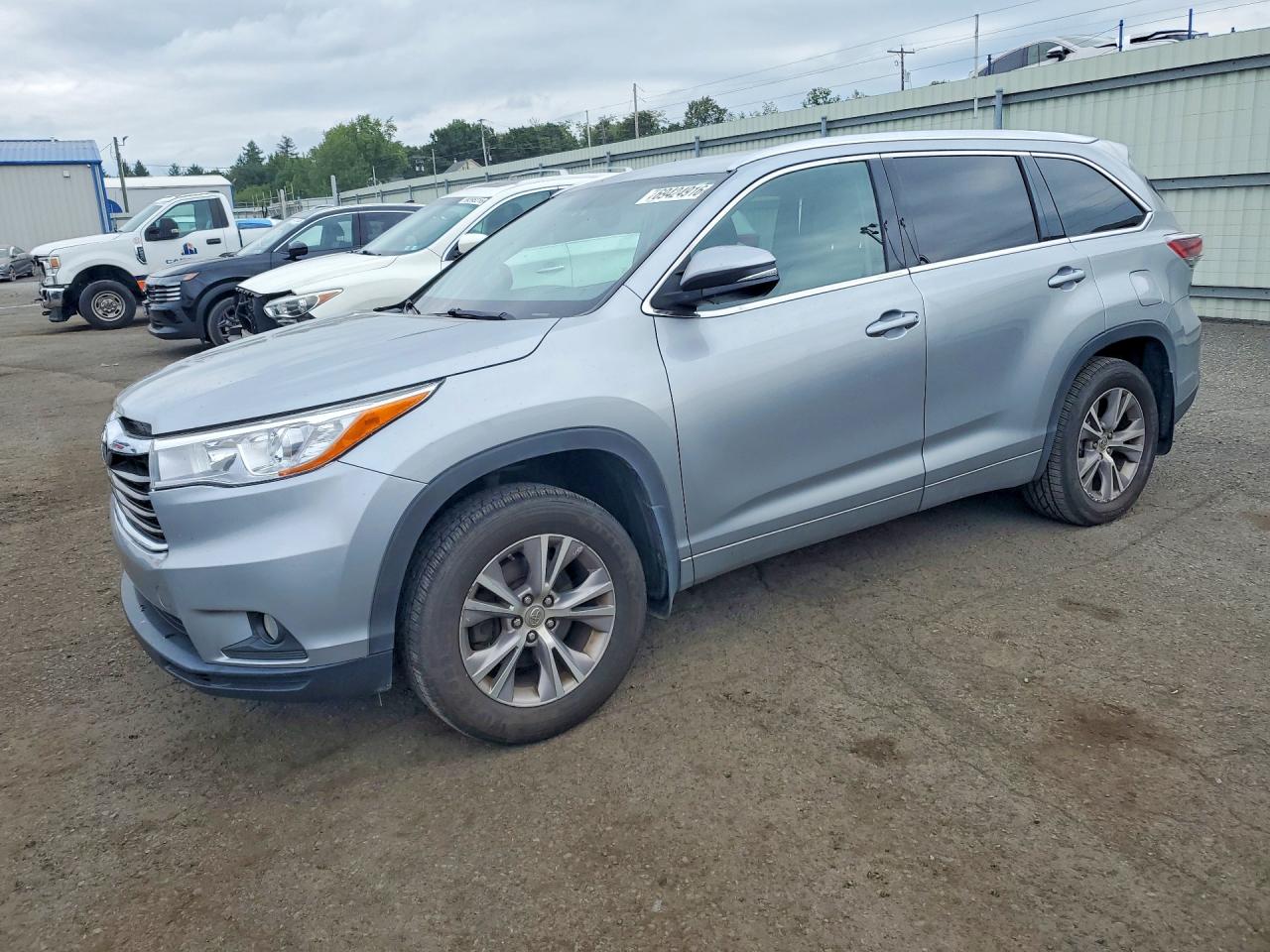 2015 TOYOTA HIGHLANDER XLE | 5TDJKRFH8FS160715 | UPCARS