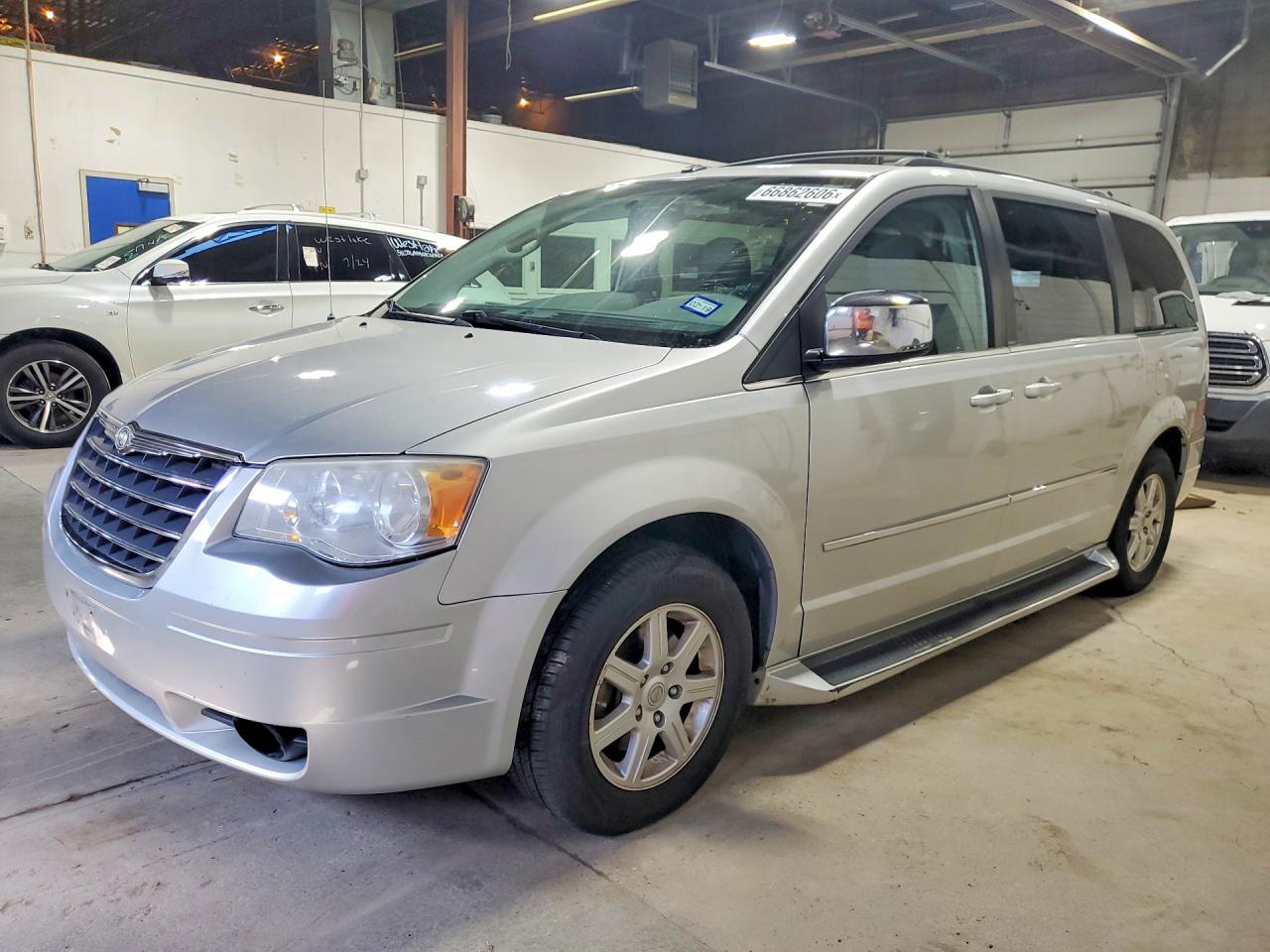 2010 CHRYSLER MINIVAN TOURING | 2A4RR5D10AR217756 | UPCARS