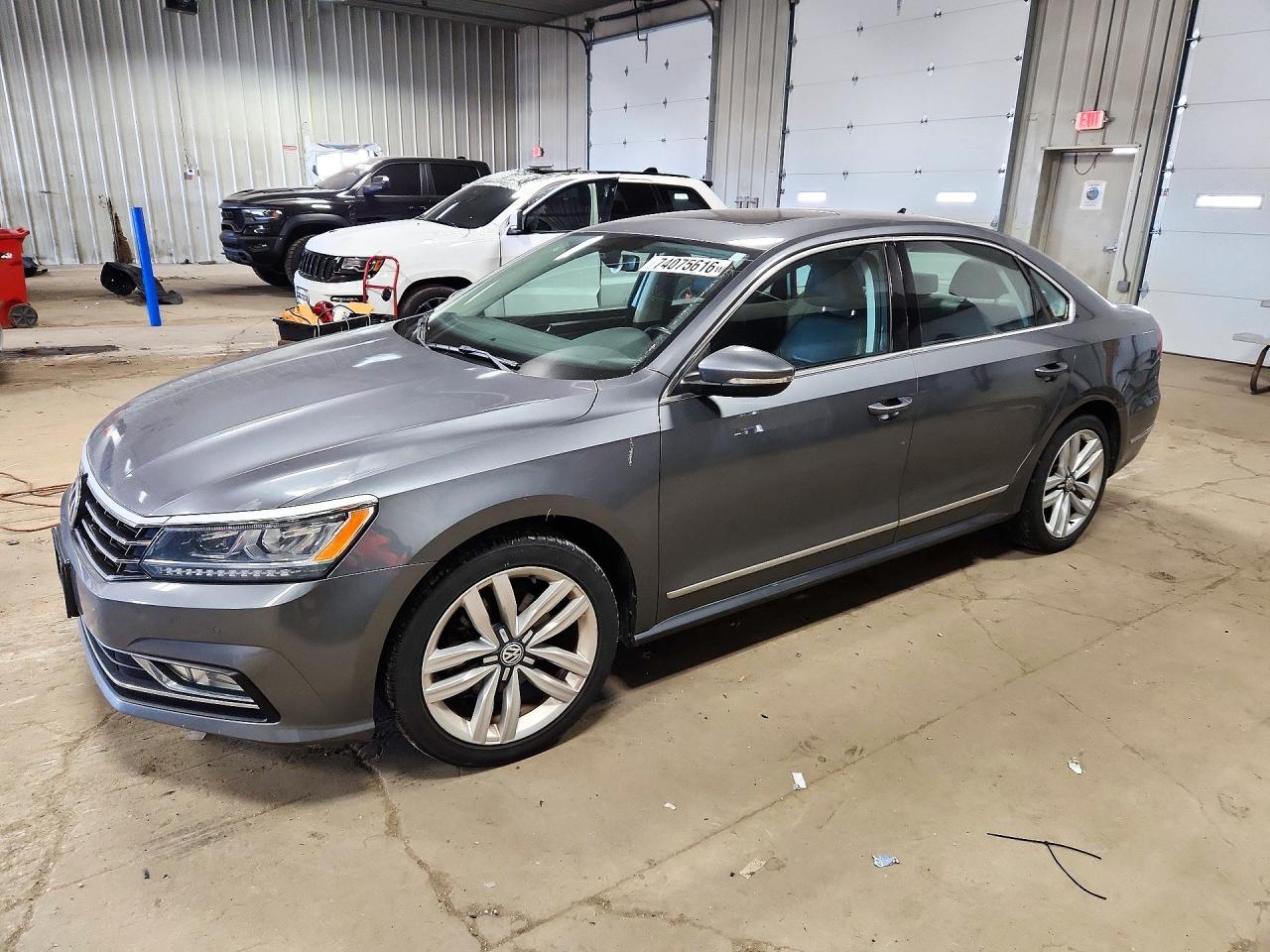 2017 VOLKSWAGEN PASSAT SE | 1VWGT7A35HC040492 | UPCARS