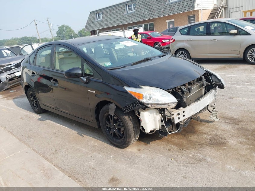 2014 TOYOTA PRIUS TWO | JTDKN3DU2E1772784 | UPCARS