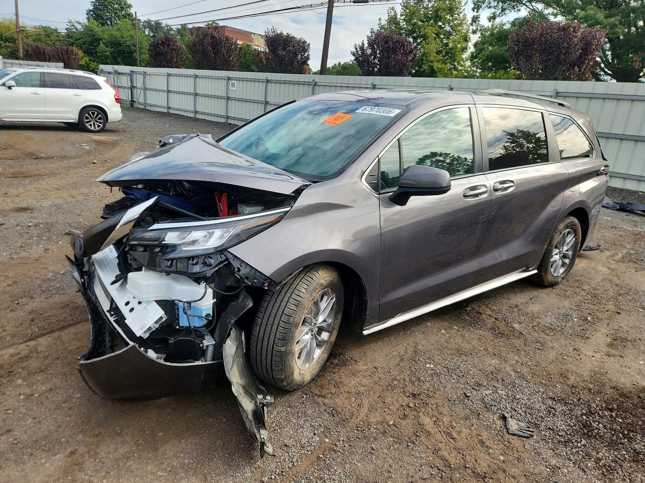 2022 TOYOTA SIENNA LE | 5TDKSKFC3NS046720 | UPCARS