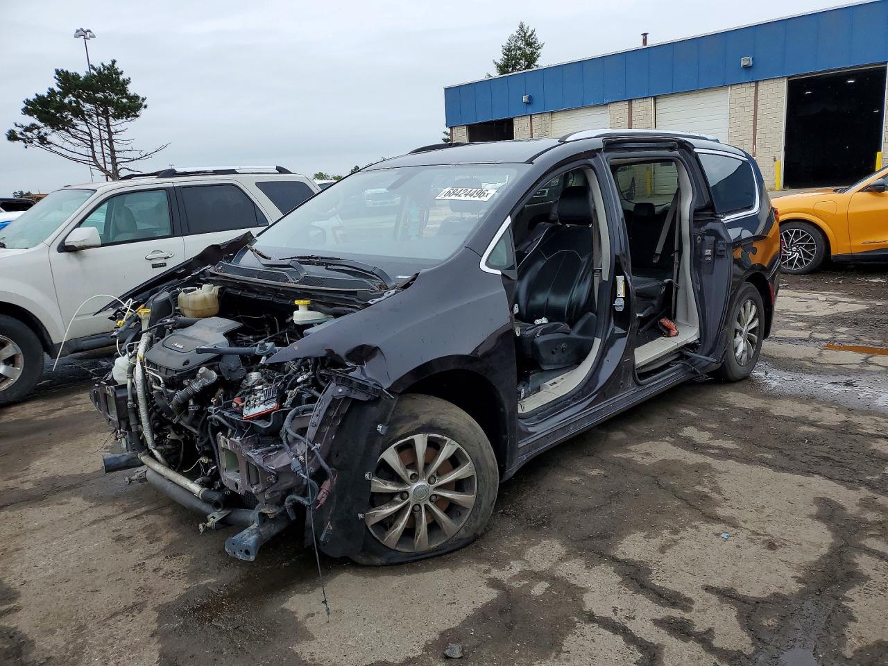 2018 CHRYSLER PACIFICA TOURING L | 2C4RC1BGXJR175331 | UPCARS