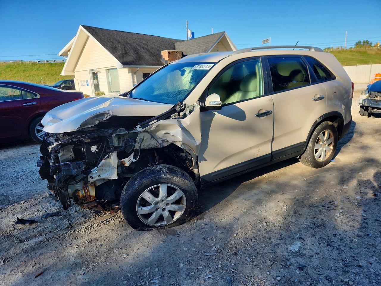 2012 KIA SORENTO LX | 5XYKT3A60CG197884 | UPCARS