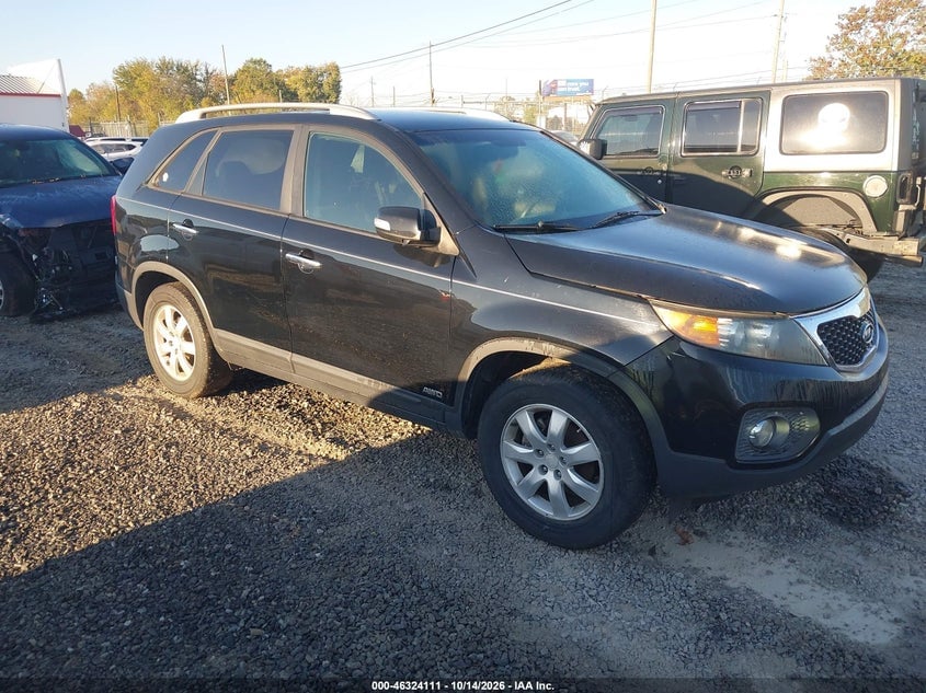2011 KIA SORENTO LX | 5XYKTCA1XBG069431 | UPCARS