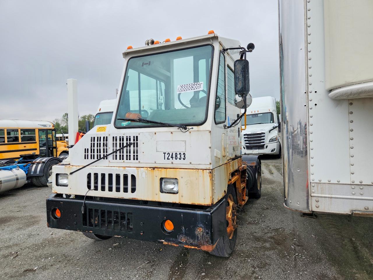 2010 KALMAR ALL OTHER OTTAWA YARD TRUCK | 11VF813E5AA000173 | UPCARS