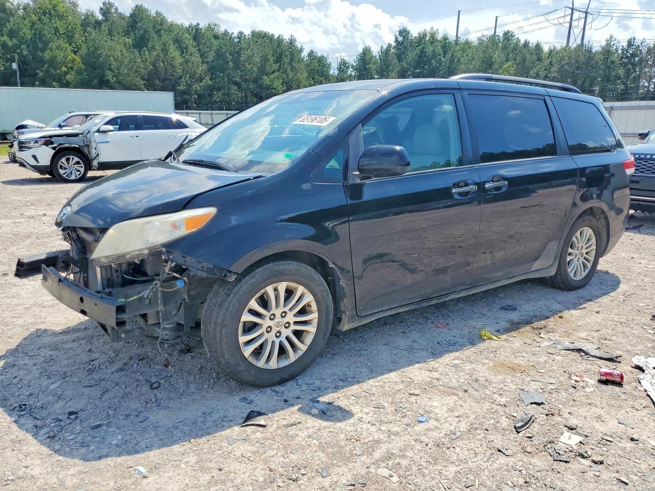2011 TOYOTA SIENNA XLE 8-PASSENGER | 5TDYK3DC4BS069597 | UPCARS
