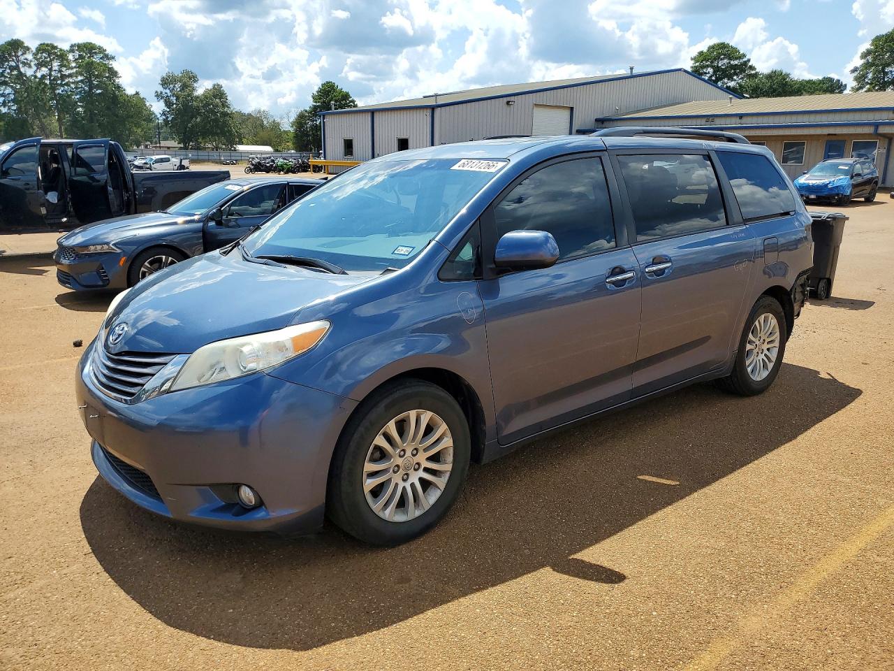2017 TOYOTA SIENNA XLE 8-PASSENGER | 5TDYZ3DC1HS778279 | UPCARS