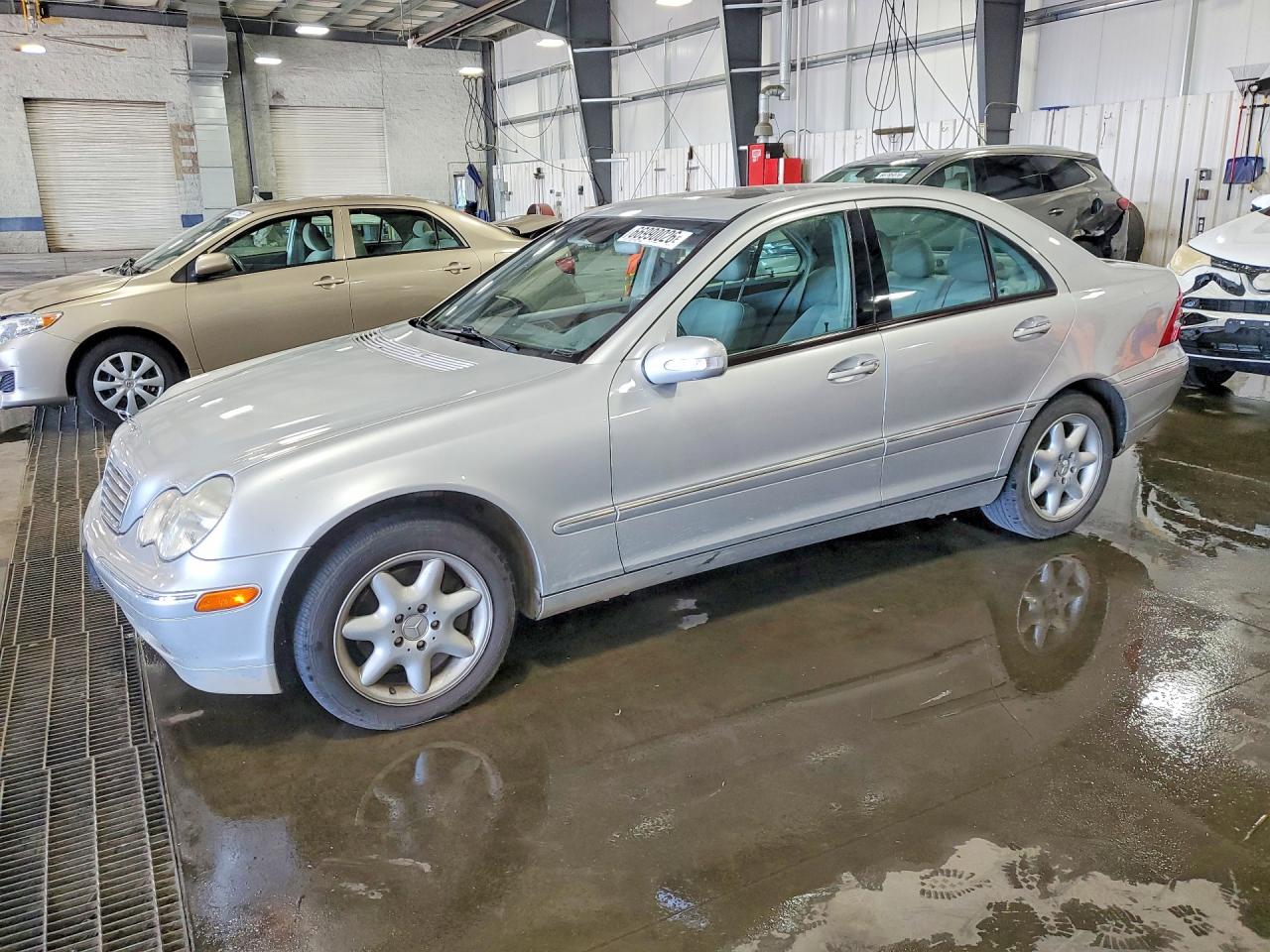 2003 MERCEDES-BENZ C-CLASS 320 | WDBRF64J43F325732 | UPCARS