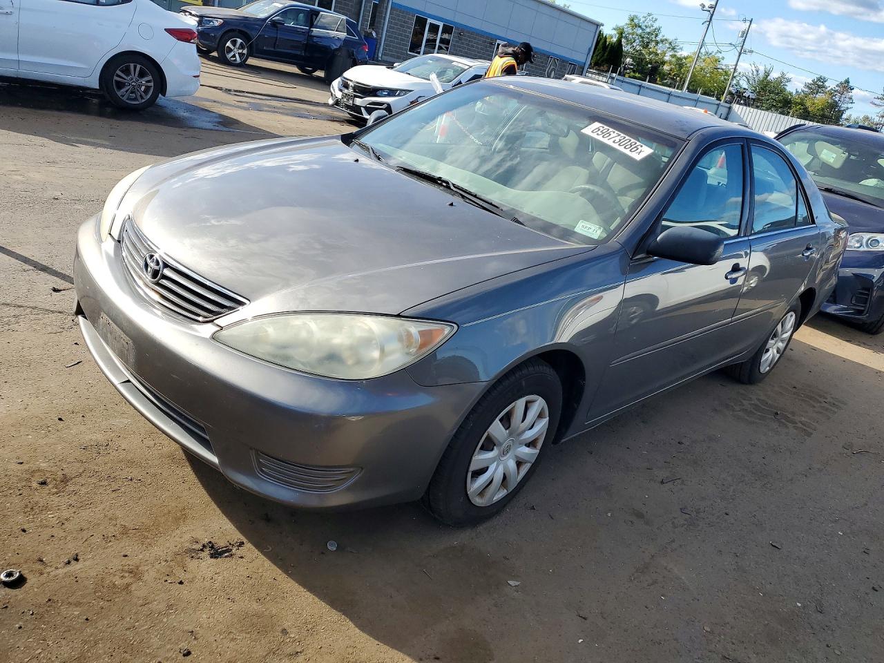 2005 TOYOTA CAMRY STANDARD | 4T1BE32K35U958393 | UPCARS