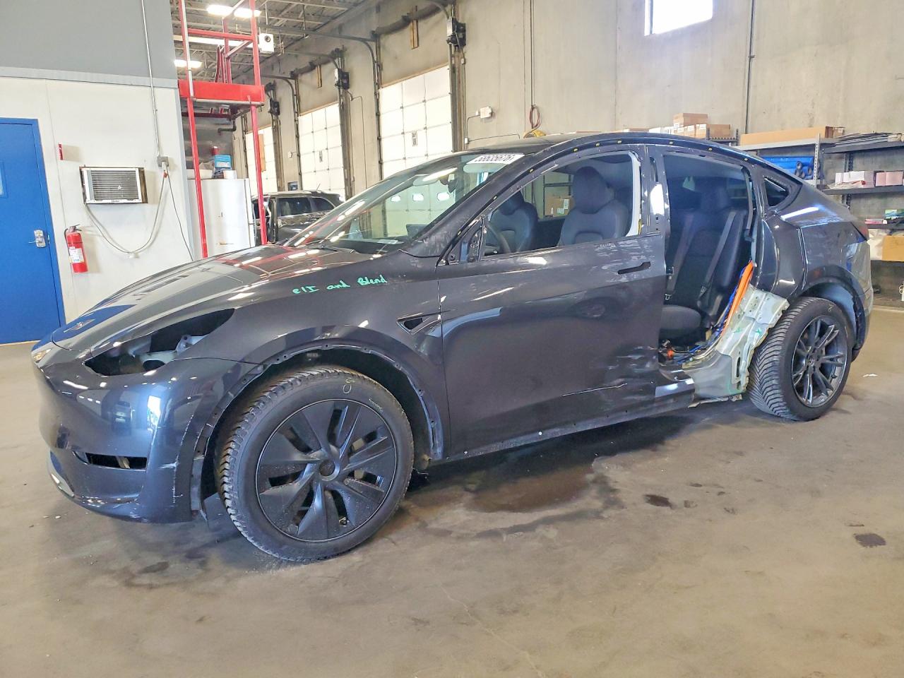 2024 TESLA MODEL Y | 7SAYGDEE8RF156444 | UPCARS