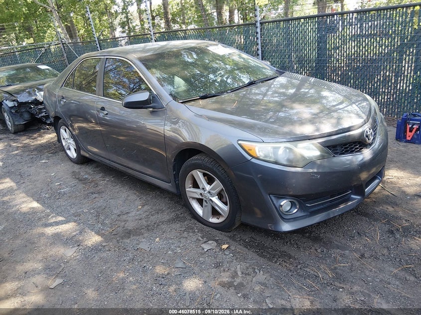 2014 TOYOTA CAMRY SE | 4T1BF1FK2EU422577 | UPCARS